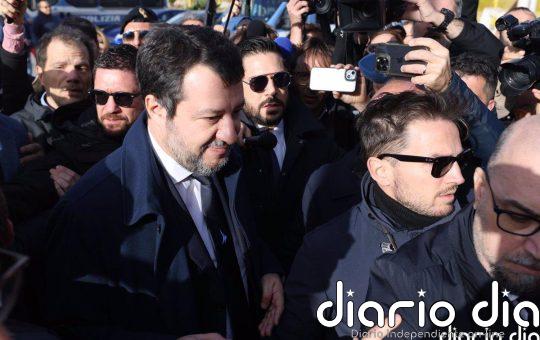La Justicia italiana absuelve a Salvini por el bloqueo al barco 'Open Arms'