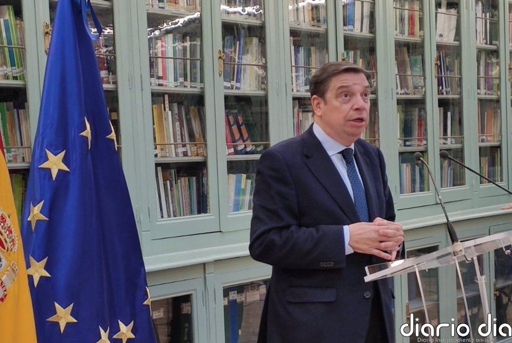 Planas reitera su rechazo al plan "radical" de Bruselas que hace "inviable" la pesca en el Mediterráneo