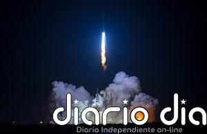 Blue Origin lanza con éxito su primer cohete pero pierde el propulsor