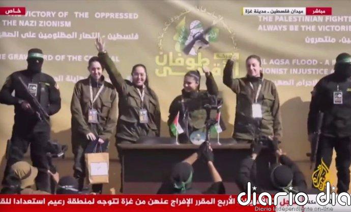 Cuatro rehenes liberadas por Hamás llegan a Israel en un nuevo intercambio bajo el alto el fuego en Gaza