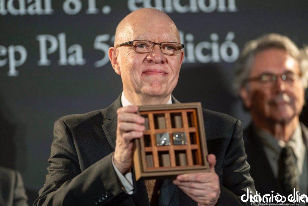 El escritor argentino Jorge Fernández Díaz, Premio Nadal 2025 con 'El secreto de Marcial'