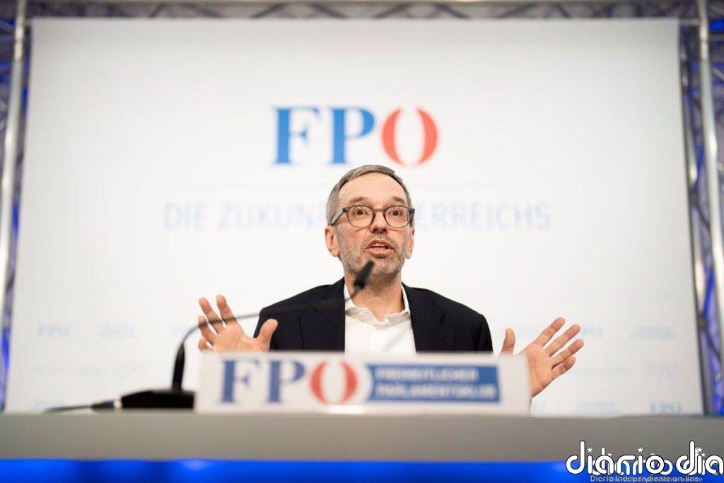 El presidente austriaco cita al líder del ultraderechista FPÖ para sondear opciones para formar gobierno