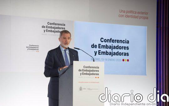 El Rey pide a los embajadores que ofrezcan "una imagen nítida y fiable" de España como país "orgulloso de su Historia"