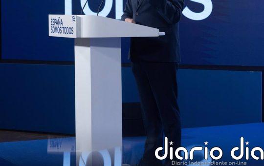 Feijóo ve inconstitucional la ley del PSOE para limitar acusaciones: "Es más propia del régimen de Franco"