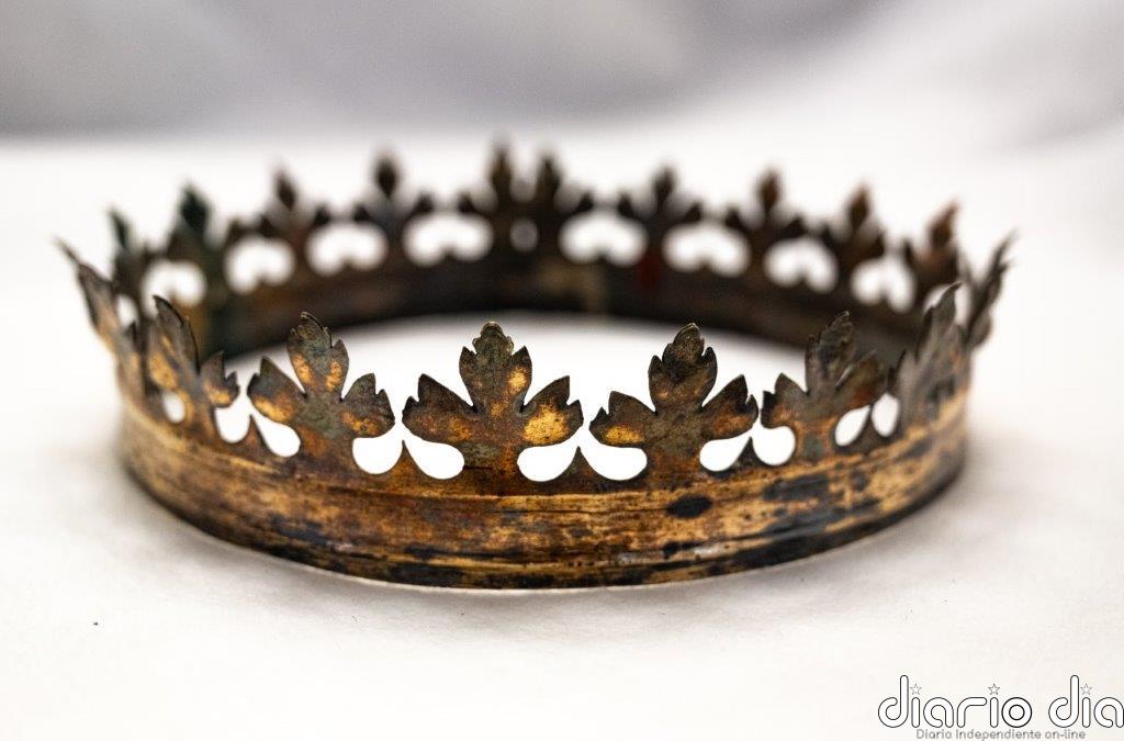 Recuperadas coronas medievales escondidas desde la II Guerra Mundial