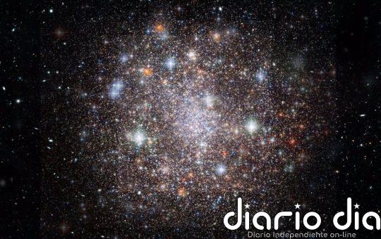 Se observa el nacimiento de un supercúmulo estelar en la galaxia vecina