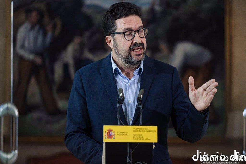 Trabajo afirma que su propuesta de subida del SMI es "flexible" y los sindicatos le piden 1.200 euros