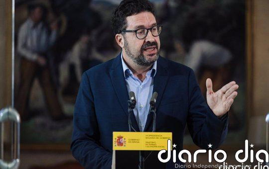 Trabajo afirma que su propuesta de subida del SMI es "flexible" y los sindicatos le piden 1.200 euros