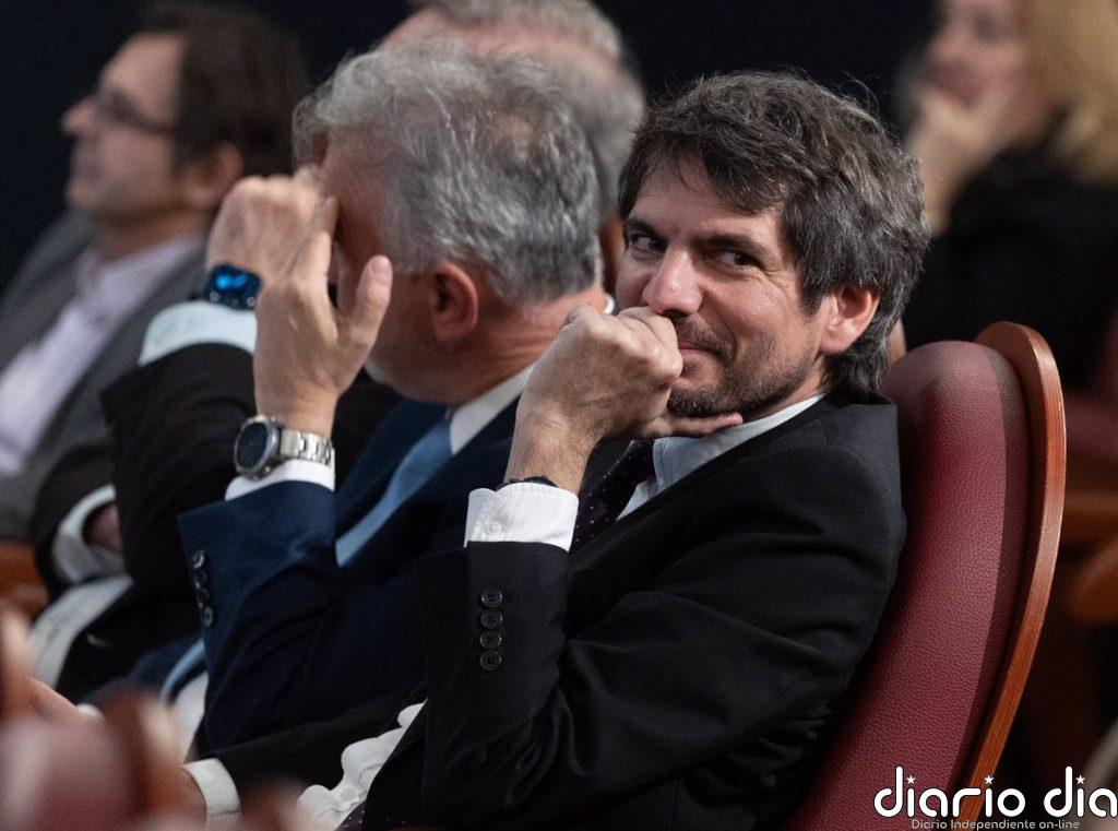 AV.- El INAEM se limitará a la producción artística y una dirección general asumirá el fomento de las artes escénicas