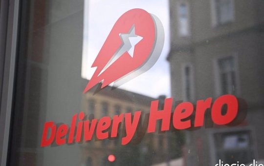 Delivery Hero, propietaria de Glovo, facturó 12.796,4 millones de euros en 2024, un 22,3% más