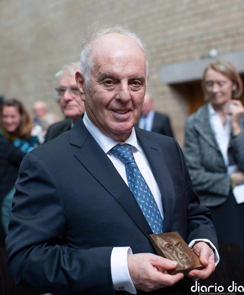 El director y pianista Daniel Barenboim anuncia que padece Parkinson