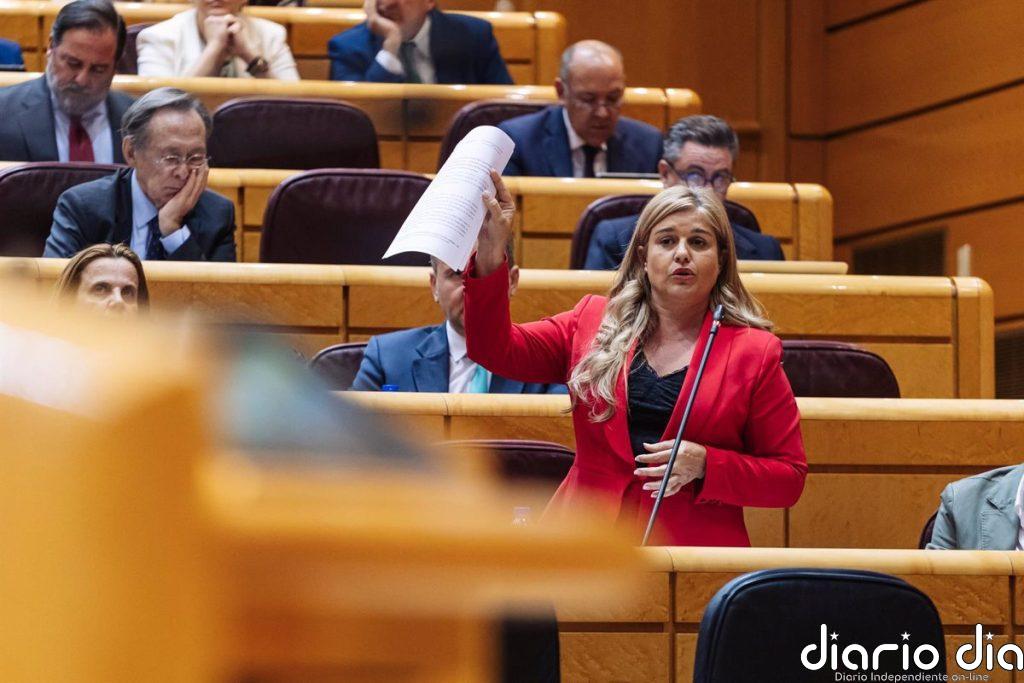 El Senado deja en manos de la senadora del PP la continuidad del abogado de Manos Limpias al que contrató como asesor