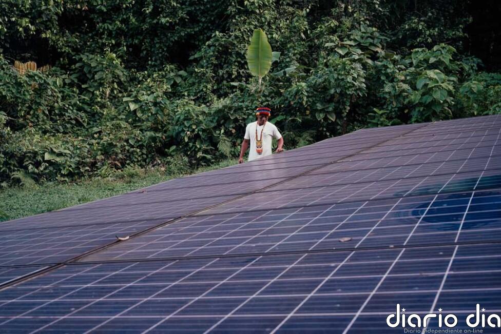 El sol enciende la lucha de los achuar en la Amazonia ecuatoriana