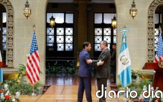 Estados Unidos tuerce el brazo a América Central para contener migrantes