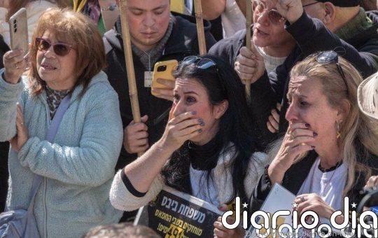 Hamás libera a tres rehenes israelíes en el quinto intercambio bajo el alto el fuego en Gaza