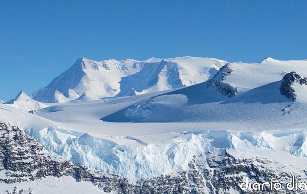 La nieve de la Antártida también contiene microplásticos