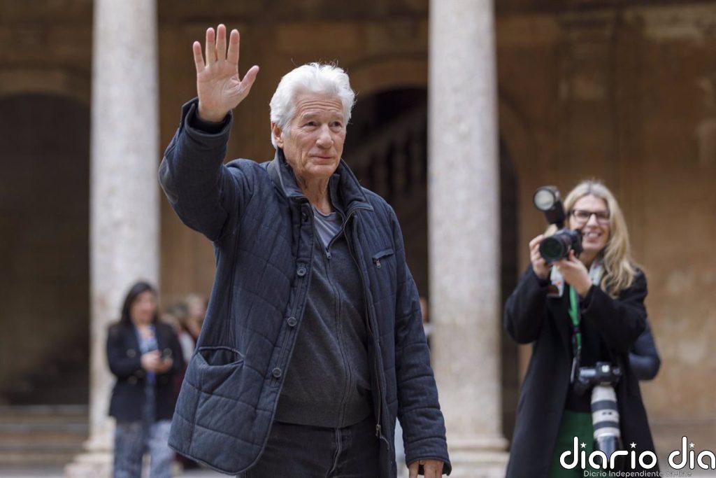 Richard Gere critica el "matrimonio oscuro" de poder y dinero con Trump: "Los billonarios están al cargo de EEUU"