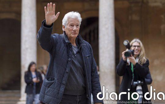 Richard Gere critica el "matrimonio oscuro" de poder y dinero con Trump: "Los billonarios están al cargo de EEUU"