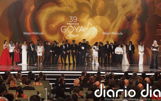 "Sorpresa" y "felicidad" con el 'ex aequo' a Mejor Película: "Más alegría para más gente"