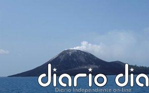 Un volcán en Indonesia 'avisó' de una erupción y tsunami mortales