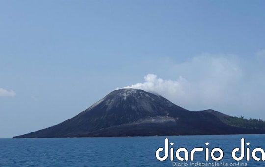 Un volcán en Indonesia 'avisó' de una erupción y tsunami mortales