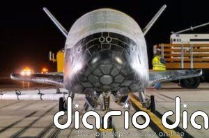 El avión espacial secreto de EEUU vuelve a la Tierra tras 434 días
