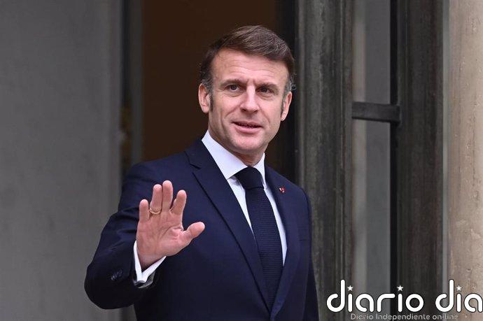 Macron invita a jefes de Estado Mayor europeos a debatir un posible despliegue de fuerzas de paz