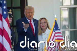 Trump asegura ante Meloni que espera llegar a un acuerdo con la UE antes de que termine la pausa de los aranceles