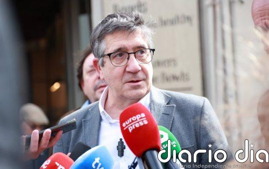 Patxi López apunta a un montaje "político mediático" contra el PSOE y dice estar "harto de cacerías"