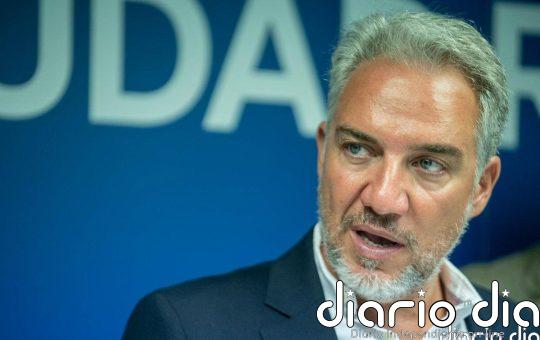 El PP ve a Sánchez "acorralado y en las últimas" y le acusa de "beneficiarse de negocios de prostitución" de su suegro