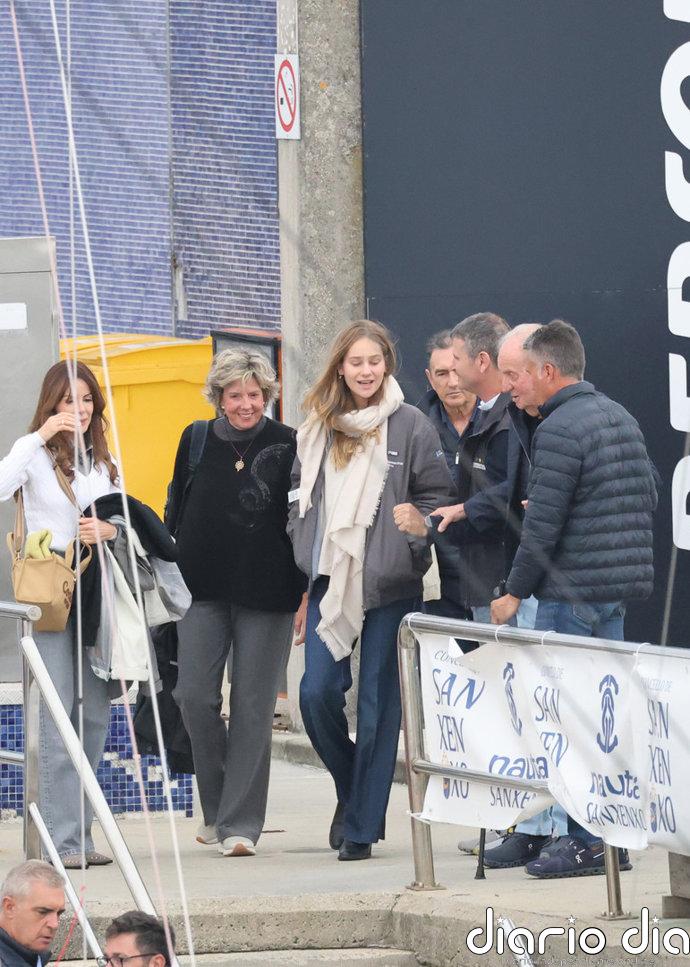 El Rey Juan Carlos disfruta de la Infanta Elena, Simoneta e Irene Urdangarin con una cena en altamar