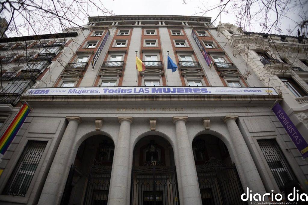 Fiscalía alerta de absoluciones por fallos en pulseras telemáticas de maltratadores e Igualdad responde: "Se solucionó"