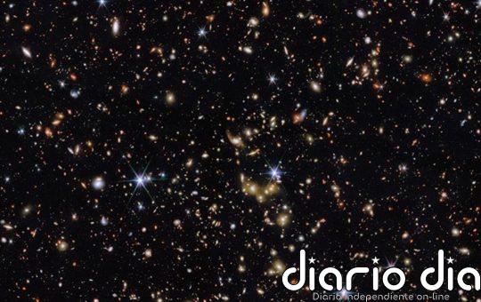 Galaxias revelan mapas ocultos de materia oscura del universo primario