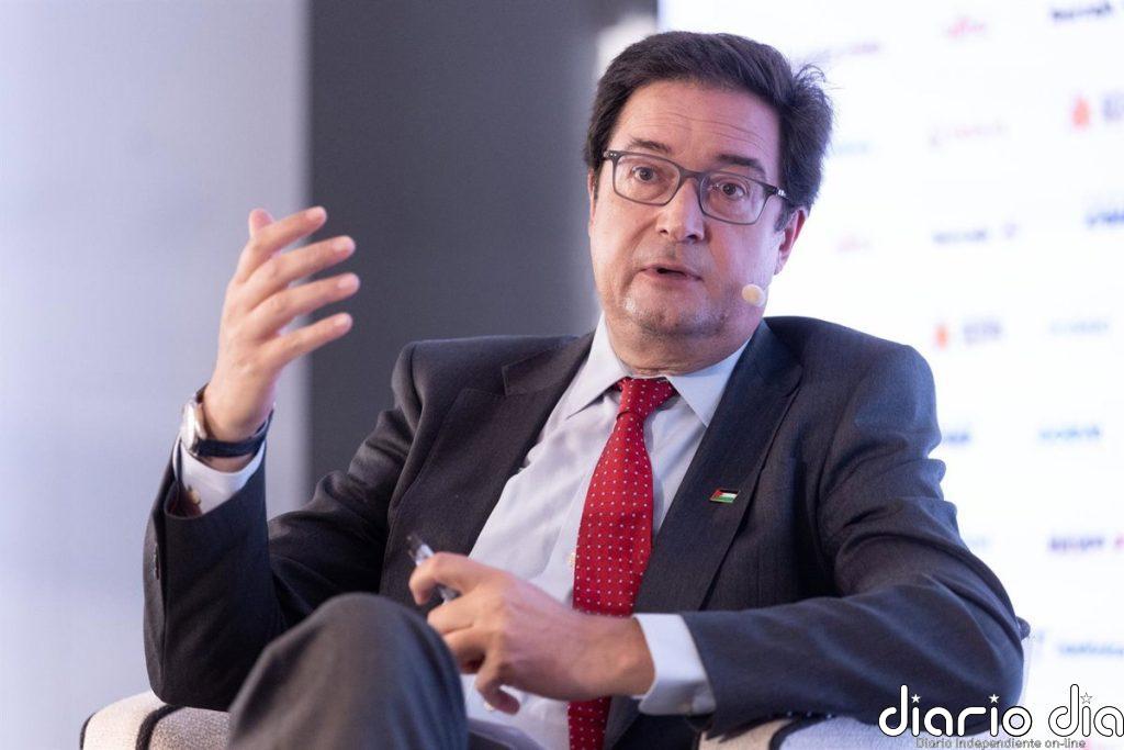 López se compromete a hablar con sindicatos de la subida salarial de funcionarios de este año y 2026