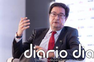 López se compromete a hablar con sindicatos de la subida salarial de funcionarios de este año y 2026