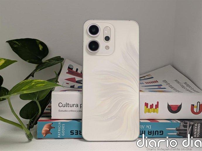 OPPO Reno 14: un móvil correcto con un diseño bonito y un acabado agradable