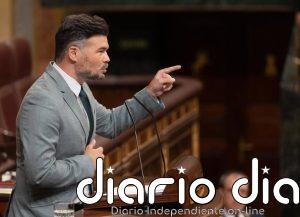 Rufián reprocha al Gobierno que el embargo de armas a Israel llega "tarde y mal"