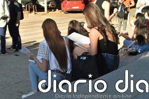 Un tercio de los chicos y chicas en España quiere someterse a una operación estética, según un estudio