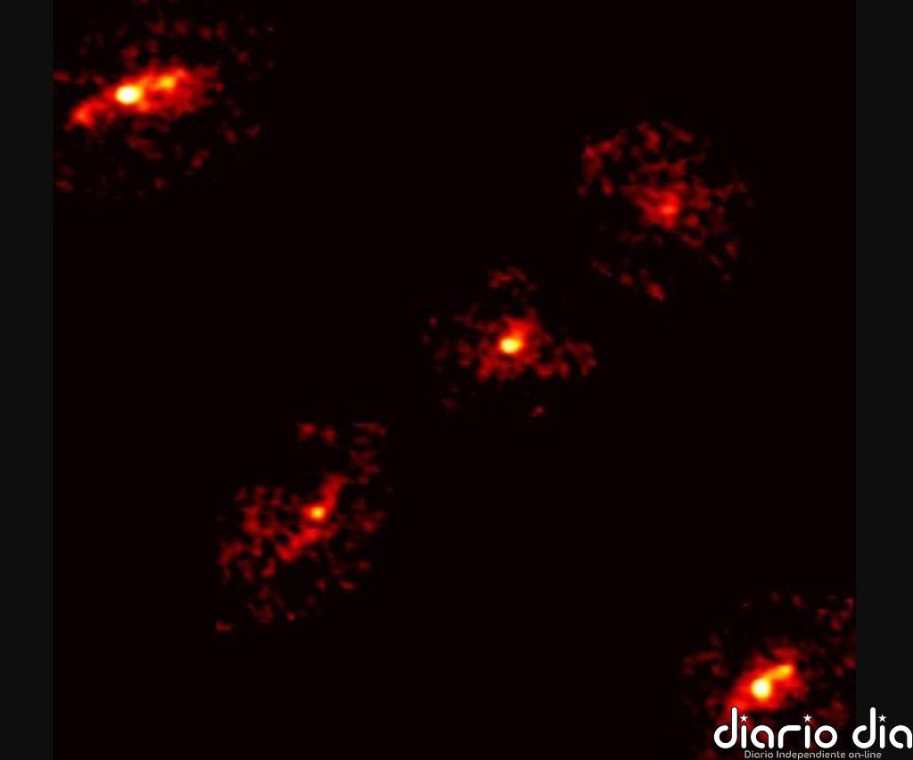 Una excepcional cruz de Einstein revela materia oscura oculta