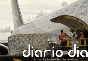 Al menos 15 muertos, 28 heridos y varios vehículos destrozados tras estrellarse un avión militar en Bolivia