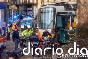 Al menos un muerto y 39 heridos en Milán (Italia) al estrellarse un tranvía contra un edificio