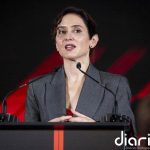 Ayuso asegura que el pueblo español "quiere" al Rey emérito y cree que la Casa Real sabrá "hacer lo mejor"