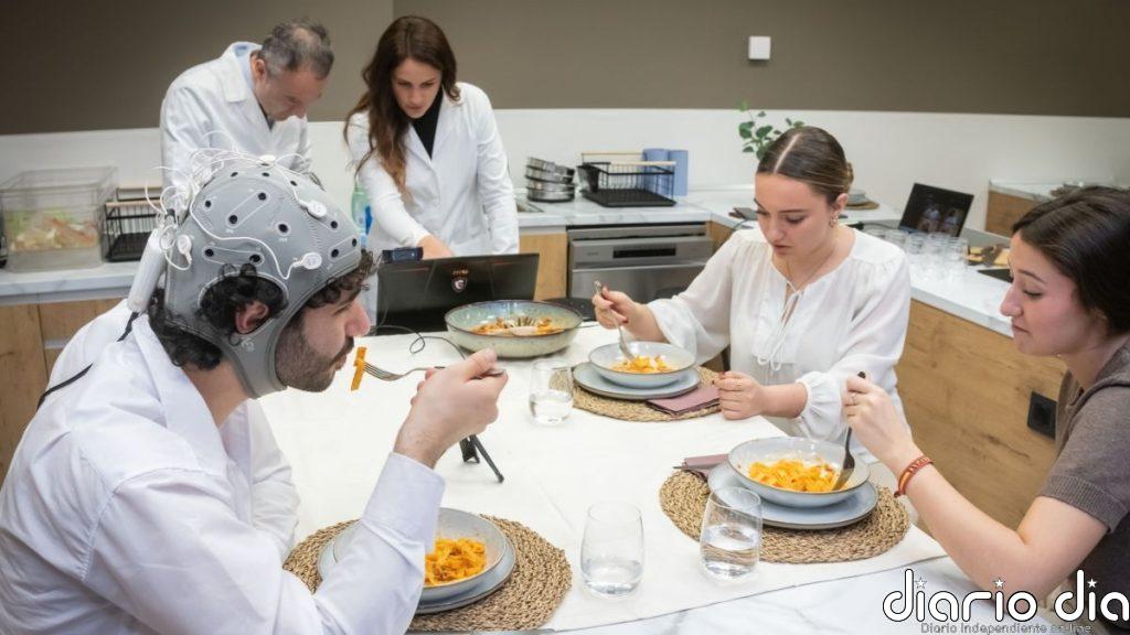 Cocinar acompañado triplica la alegría, según un estudio