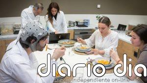 Cocinar acompañado triplica la alegría, según un estudio