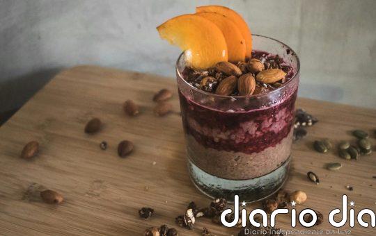 Cómo preparar un desayuno de chocolate delicioso y saludable, según una nutricionista