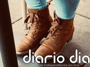 Desde la grasa hasta el agua: cómo eliminar cualquier mancha de los zapatos de ante con estos remedios