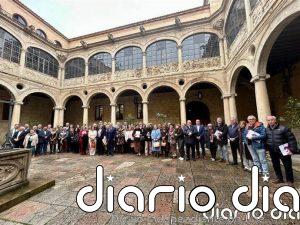 Diputación de León entrega la Insignia de Oro de la Institución a 57 jubilados por una vida dedicada al servicio público