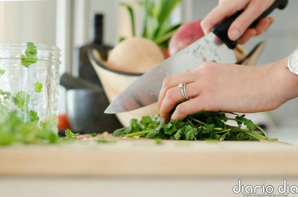 Dónde colocar tus plantas aromáticas para que prosperen en el interior y cómo cuidarlas