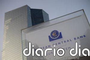 El BCE pierde 1.254 millones en 2025, un 84,2% menos que en 2024, pero acumula tres años seguidos en negativo