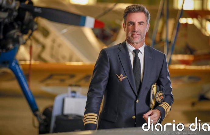 El piloto Perico Durán publica una guía para superar el miedo a volar: "El conocimiento es poderosísimo contra el miedo"